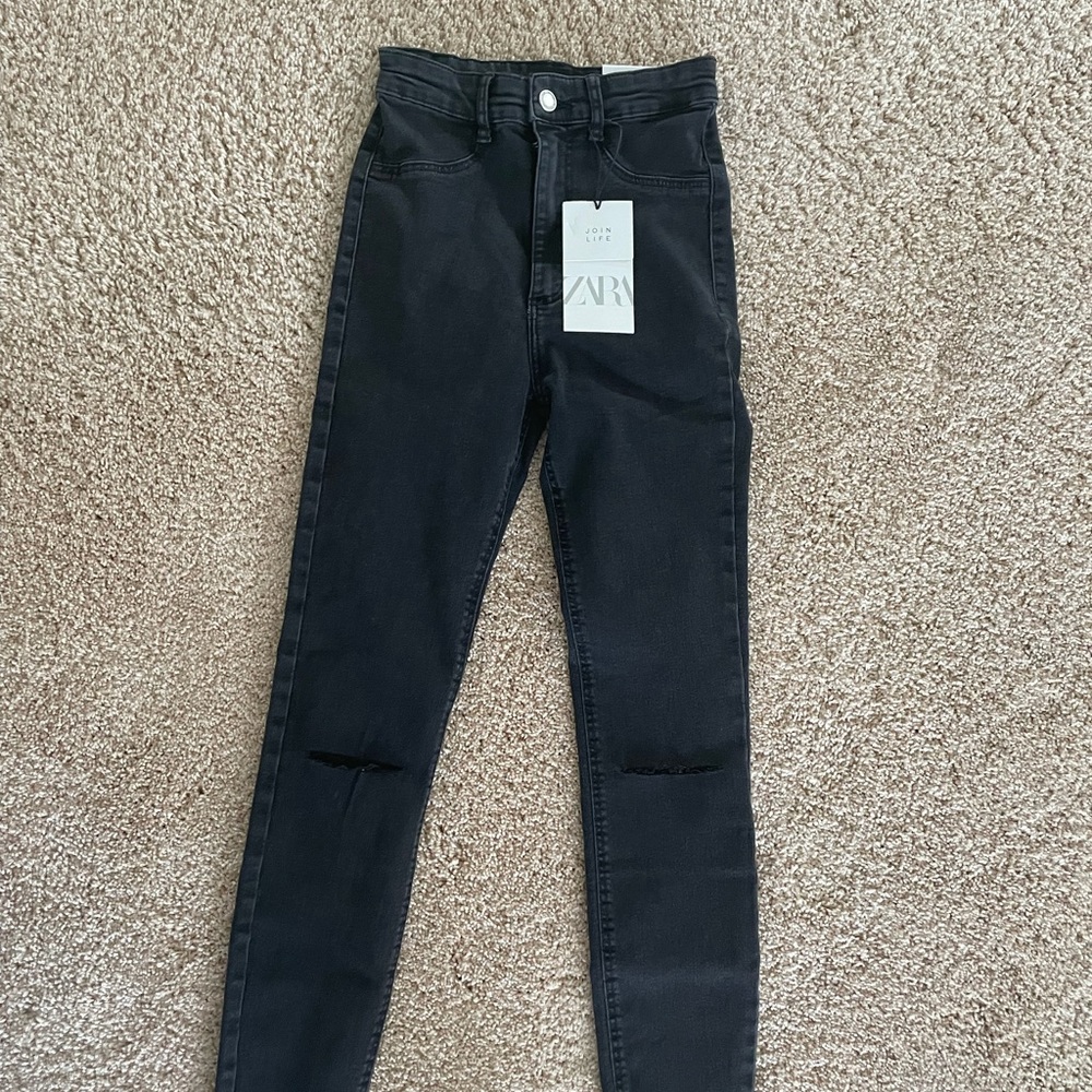 NWT Zara super elastic black jeans